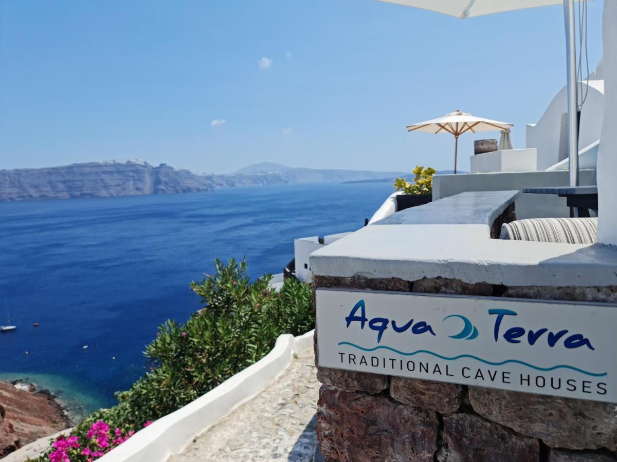 Aqua & Terra Traditional Cave Houses Oia  Exterior photo