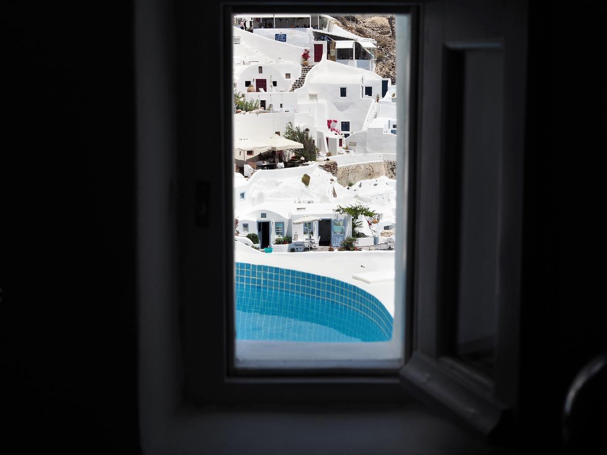 Aqua & Terra Traditional Cave Houses Oia  Exterior photo