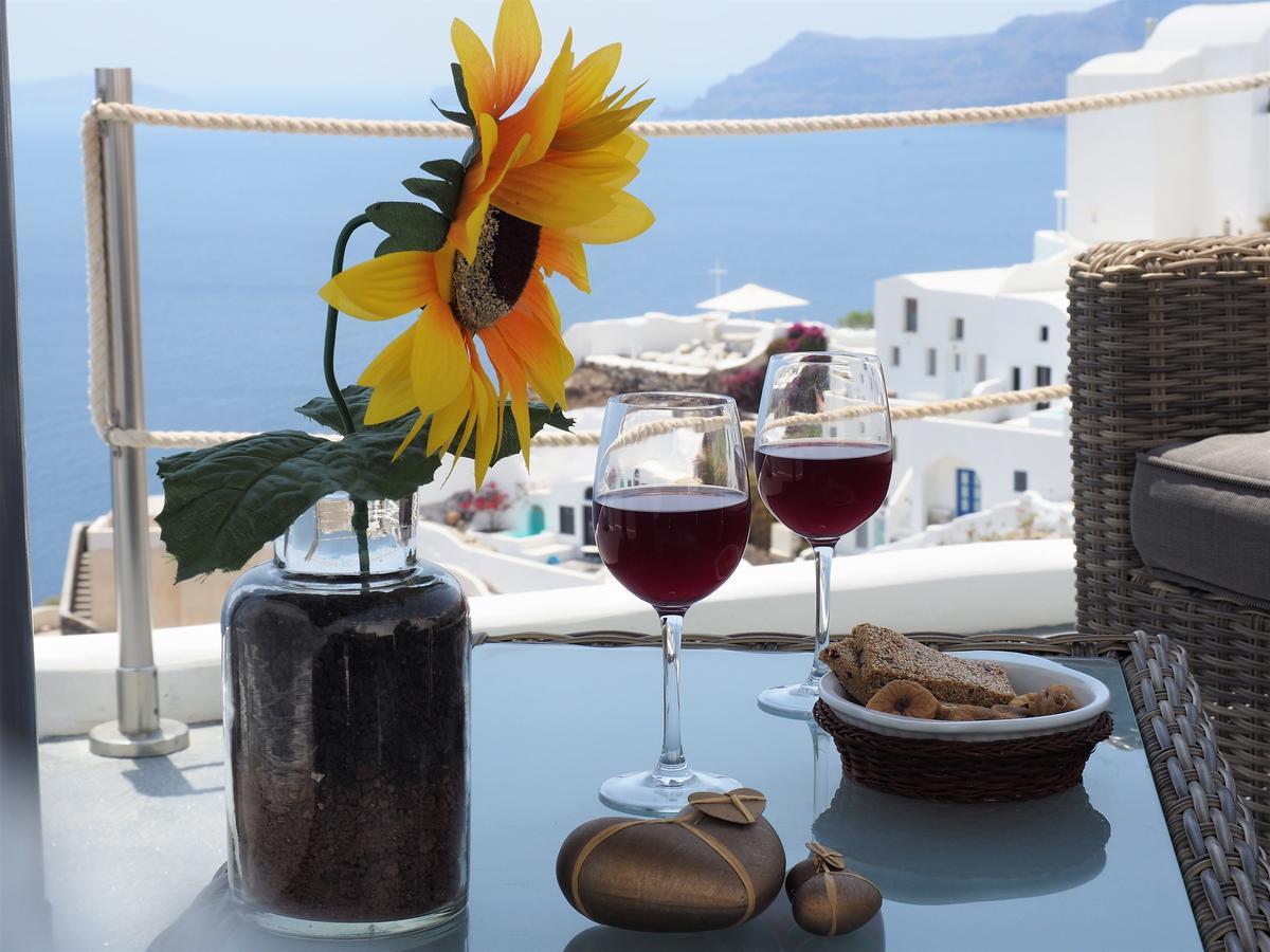 Aqua & Terra Traditional Cave Houses Oia  Exterior photo