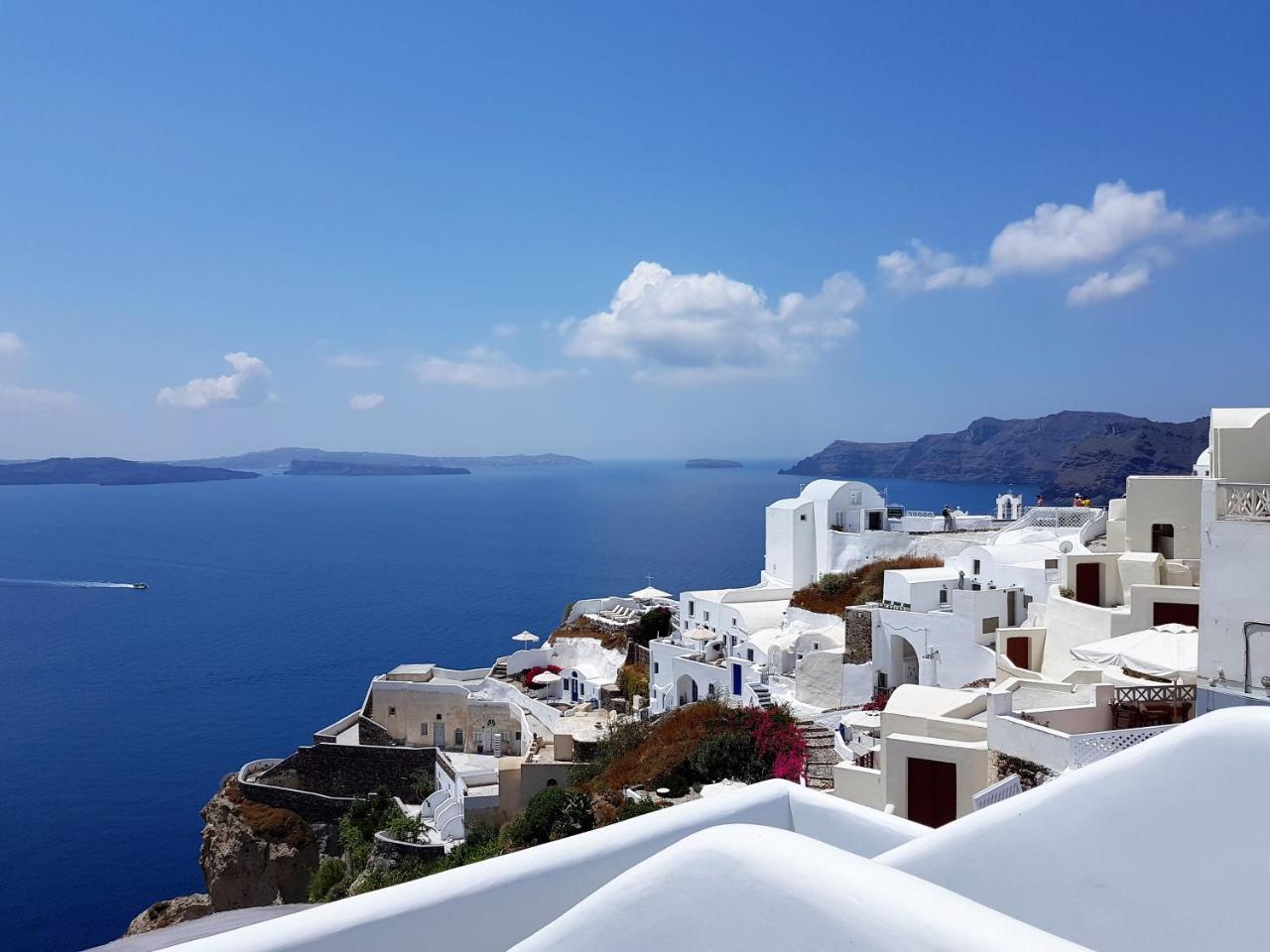 Aqua & Terra Traditional Cave Houses Oia  Exterior photo